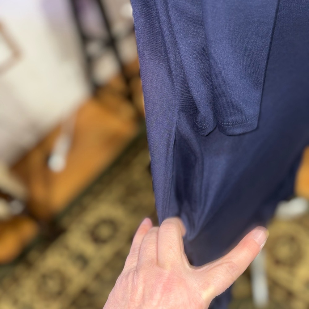 ZENANA OUTFITTERS size medium 3/4 navy blue dress. 2 tiered ruffle skirt pockets - Picture 3 of 5